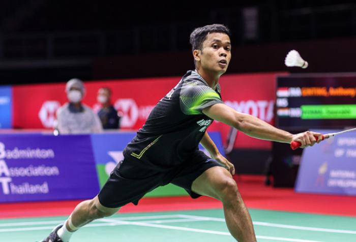 Pemain tunggal putra Indonesia, Anthony Sinisuka Ginting, ketika tampil pada babak kesatu Thailand Open II 2021 di Impact Arena, Bangkok, Selasa (19/1/2021).