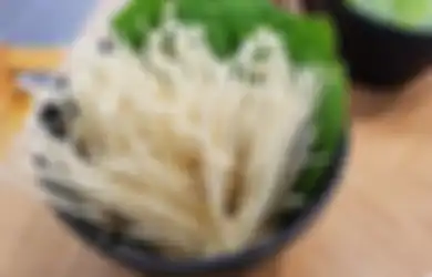 Tak Perlu Panik, Yuk Kenalan dengan Bakteri Listeria dan Cara Ampuh Menghilangkannya dari Jamur Enoki