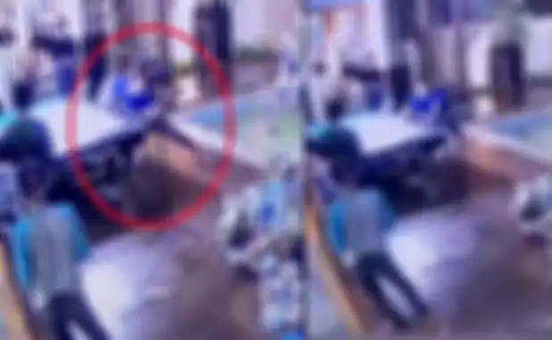 Beredar di media sosial video Rizky Billar saat lempar bola biliar ke Lesti Kejora. 