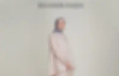 5 Model Tunik dari Desainer Modest Wear Lokal yang Kece Buat Lebaran!