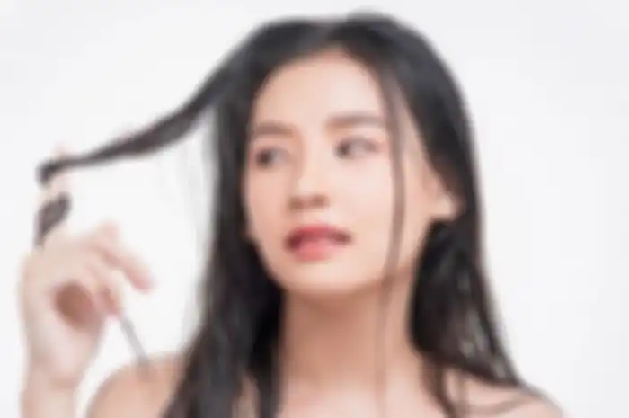 Tips hidup mengatasi rambut berminyak dan lepek 