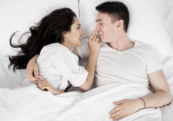 Pria Wajib Tahu! Ini 10 Titik Sensitif Wanita, Sekali Sentuh Langsung Bikin Senang