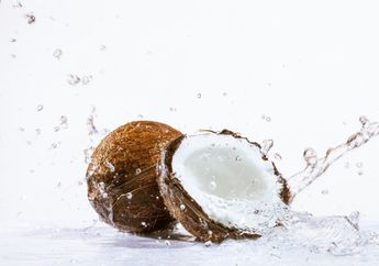 Iseng Minum Air Kelapa Saat Perut Kosong hingga Kebablasan Seminggu Mengkonsumsinya, Wanita Ini Terkejut Dapati Saat Lihat Perubahan Tubuhnya