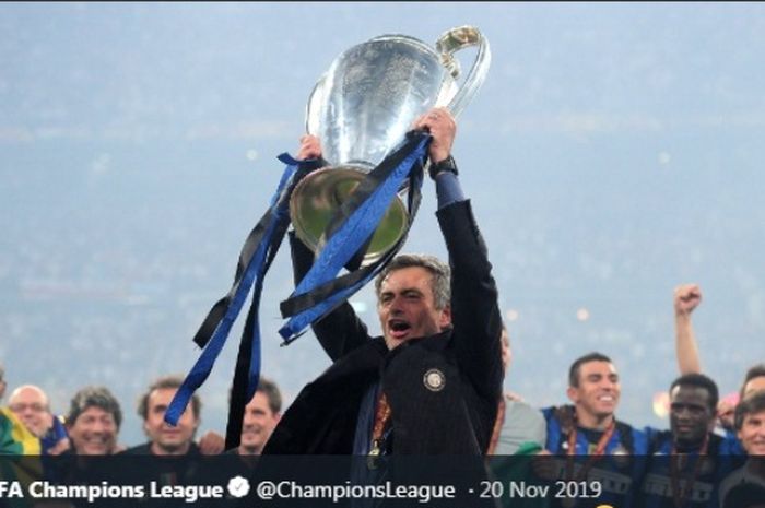 Jose Mourinho seusai mengantarkan Inter Milan  juara Liga Champions 2009-2010.