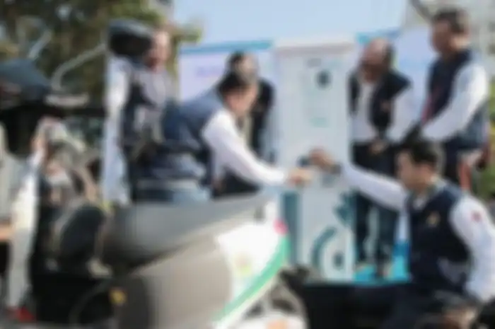 Konvoi E-Bike yang diselenggarakan BSN dihadiri pula oleh PLN sebagai penyuplai energi listrik untuk kendaraan masa depan.