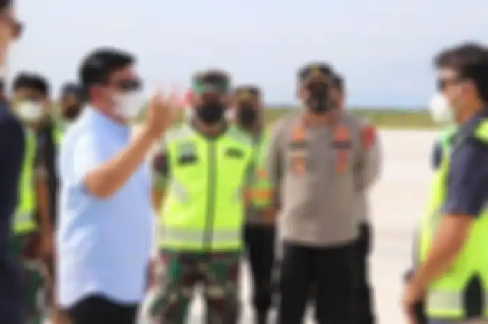 Wuih, Mantan Panglima TNI, (Purn) Hadi Tjahjanto cek kesiapan MotoGP Indonesia 2022 di Sirkuit Mandalika, Lombok, NTB.