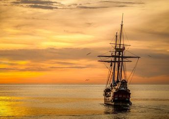 5 Arti Mimpi Diajak Naik Perahu Bersama Pasangan, Ternyata Jadi Pertanda Ingin Mencari Kebahagiaan Bareng? Simak Penjelasannya