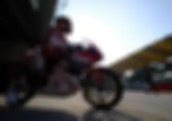 Video Suasana Grid Start AP250 ARRC Sepang 2019, Kru Tim Honda Pakai Helm Unik