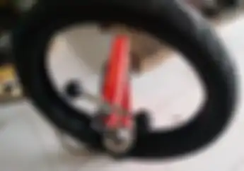 Kabar Gembira, Ada Cara Baru Tambal Ban Tubeless, Udah Gak Zaman Main Tusuk