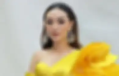 Pamer Foto Selfie dengan Gaya Rambut Baru, Zaskia Gotik Bikin Geger hingga Netizen Pangling Sampai Dikira Asmirandah: Mirip Banget!