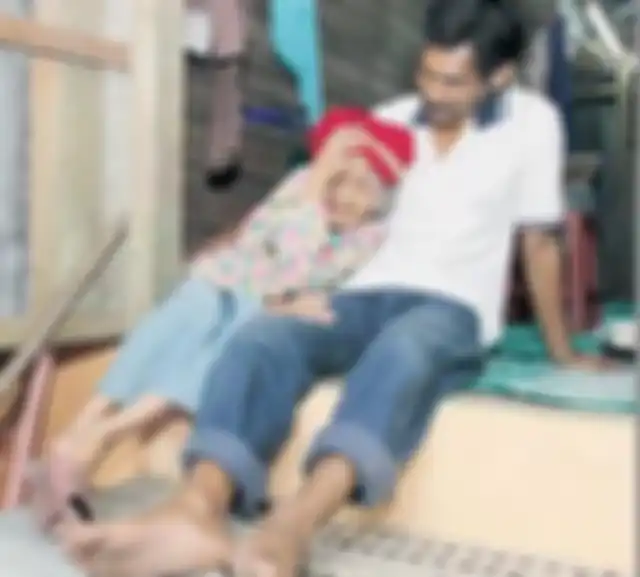 Foto mesra nenek Kundor dan suaminya.
