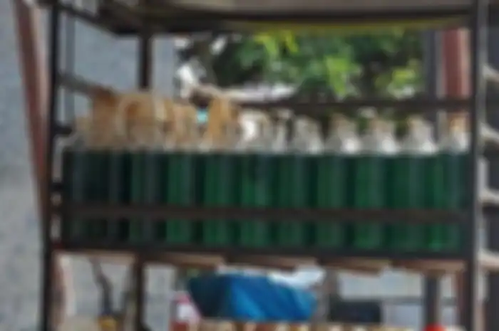 FOTO ILUSTRASI. Awas hati-hati pengoplos Pertalite ternyata pakai modus campur serbu perwarna biar warna mirip!