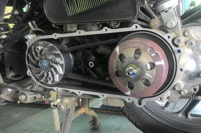 Vanbelt motor matic harus sering dicek.