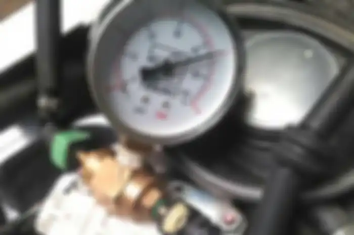 cek tekanan fuel pressure