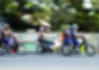 Banyak Yang Belum Paham, Begini Cara Menyalip Kendaraan yang Benar