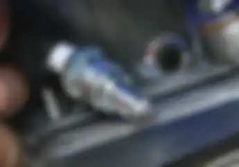 Duar Meledak Dan Terbakar Cek Busi Motor Injeksi Sembarangan
