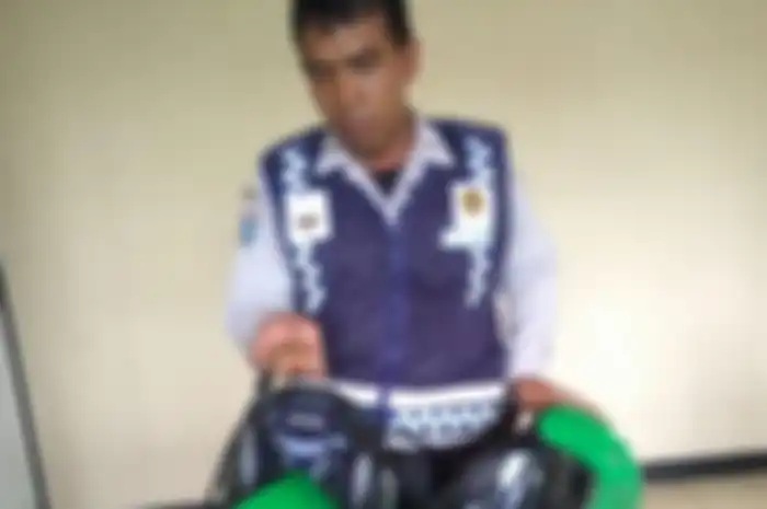 Lima helm driver ojol disita petugas Dishub Pasar Minggu