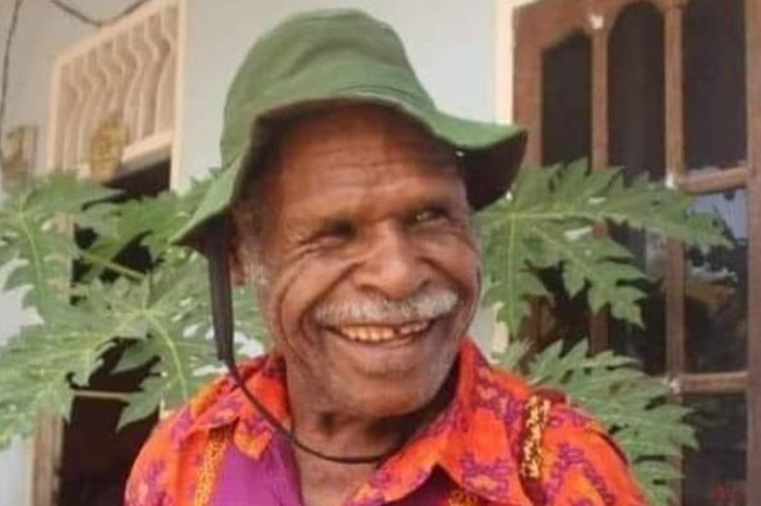 Pendeta Yeremia Zanambani asal Kabupaten Intan Jaya, Papua, ditemukan tewas tertembak. TNI dan KKB saling tuding.