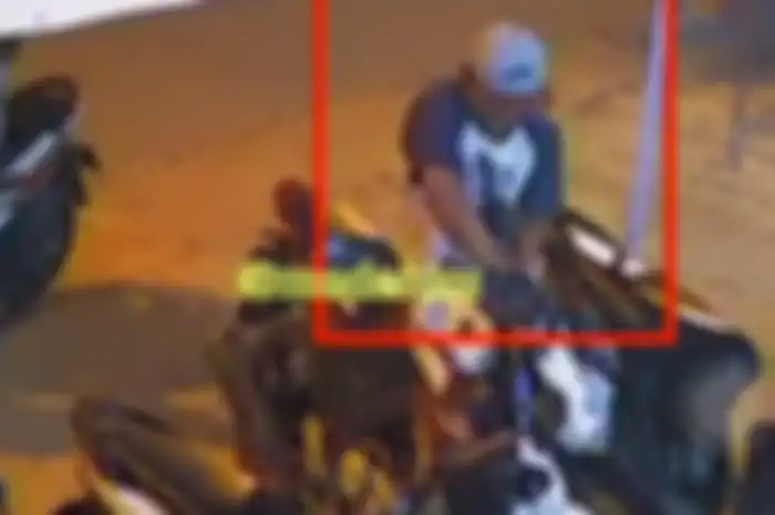 Maling bawa kabur Yamaha V-Ixion cuma dalam waktu 5 detikan.
