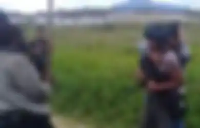Mengerikan, Sopir Truk Asal Sulawesi ini Tewas Diamuk Massa Papua di Depan Polisi Bersenjata 'Polisi Biarkan Adik Saya Jadi Korban Penghakiman Massa'