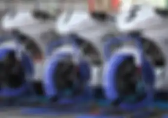 Kenapa Ban Balap Dibungkus Tire Warmers? Kok Ban Harian Enggak Perlu?