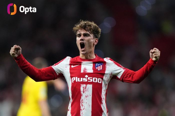 Penyerang Atletico Madrid, Antoine Griezmann, merayakan gol ke gawang Liverpool dalam matchday ketiga Grup B Liga Champions 2021-2022 di Estadio Wanda Metropolitano pada Selasa (19/10/2021) waktu setempat atau Rabu pukul 02.00 WIB.