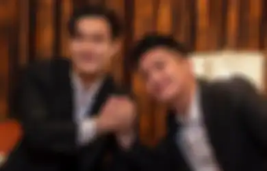 Kompak Kenakan Setelan Jas Hitam, Choi Siwon Bertemu Boy William, Respon Personel Super Junior Jadi Sorotan