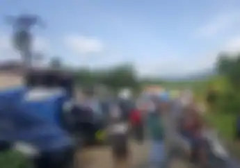 Gak Berkutik! Ratusan Kendaraan Terjebak Banjir Setinggi Kepala Orang