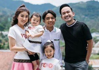 Putri Bungsunya Lengket dengan Betrand Peto, Ruben Onsu Semringah Pamerkan Anak-anaknya Begitu Akur dan Saling Menyayangi: Si Bontot Apa Aja Kata Onyo Pasti Nurut