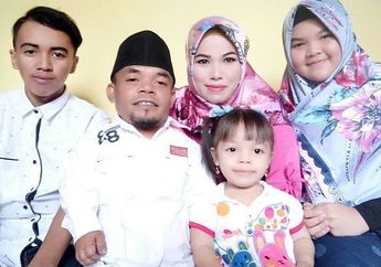 Pamornya Meredup Tergerus Zaman padahal Dulu Laris Manis Jadi Pelawak, Ucok Baba Kini Mengais Rezeki Jualan Durian Agar Dapur Tetap Ngebul: Supaya Karyawan Saya Bisa Hidup