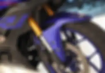 Simpel Abis, Modal Pasang Upside Down Yamaha R25 Baru di Model Lama
