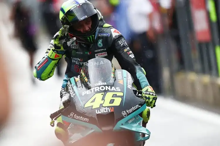 MotoGP Inggris 2021, Valentino Rossi Dibilang Pembalap Enggak Normal, Kenapa Nih?