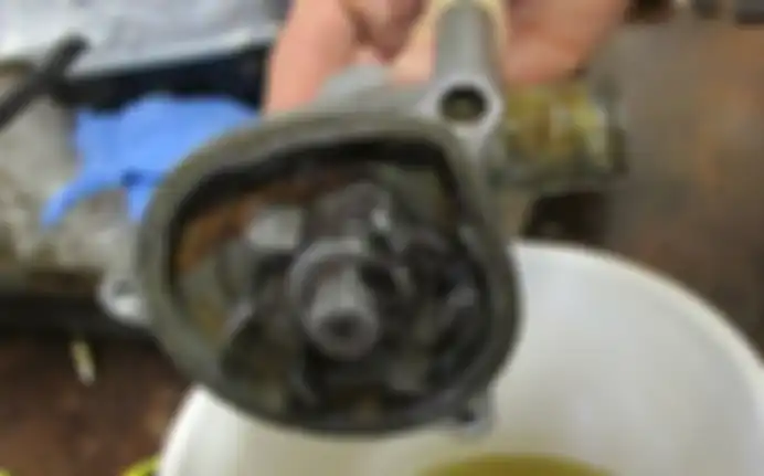 water pump bocor oli