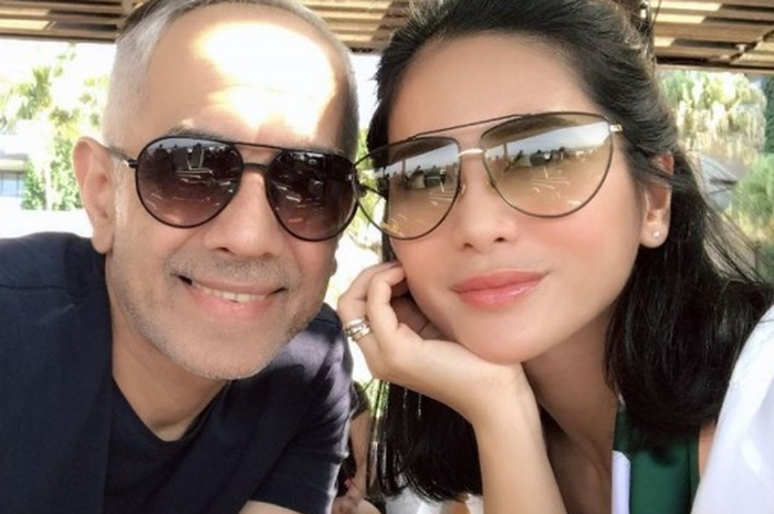 Cuek Bebek dapat Nyinyiran Netizen Gegara Nikahi Produser Tajir Melintir yang 16 Tahun Lebih Tua, Bunga Zainal Bongkar Sesuatu Hal yang Bikin Rumah Tangganya Jauh dari Gonjang-ganjing