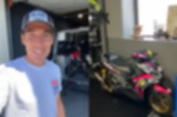 Aleix Espargaro pamer koleksi motor termasuk Yamaha Aerox 155 modifikasi