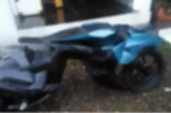 Yamaha Mio dimodif jadi Batpod, kendaraan Batman.