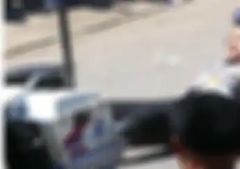 Polwan Cantik Terjungkal dari Moge Harley-Davidson Saat Sedang Atraksi, Gak Pakai Lama Langsung Bangun Lagi