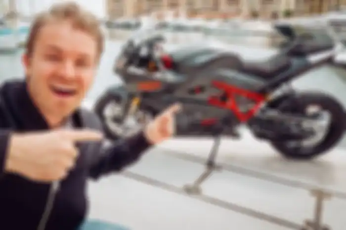 Nico Rosberg melelang motor Energica Ego miliknya