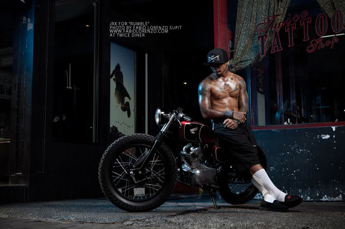 Jerinx di photo shoot Rumble