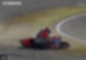 Video Detik-detik Andrea Dovizioso Terjatuh dan Terseret Motornya Jelang 2 Lap Terakhir MotoGP Jepang