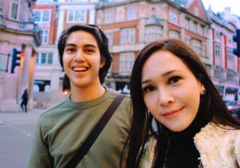 Ketiban Buket Bunga yang Dilempar Pengantin Wanita di Acara Nikahan, El Rumi Malah Merajuk dan Ratapi Nasibnya Jadi Jomblo Ngenes Sambil Upload Foto Ini, Netizen: Aku kan Ada...