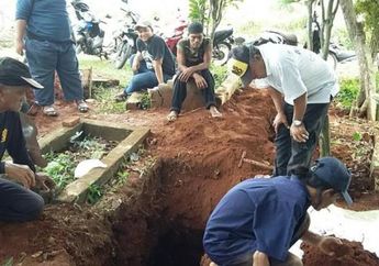 Namanya Melegenda Usai Buka Praktik Fenomenal Memperbesar Alat Kelamin Laki-laki, Mak Erot Bikin Geger Usai Makamnya Dibongkar? Begini Kondisi Jasadnya