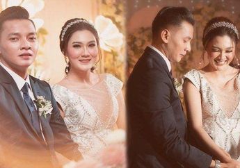 Terus Bungkam Disebut Pindah Agama, Foto Makam Ayah Mertua Dory Harsa Disorot, Ada Sepiring Nasi Kuning Lengkap dengan Secangkir Kopi