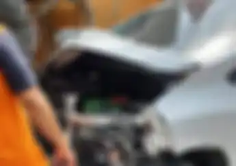 Parah! Xpander Lawan Arus dan Hantam Empat Motor Honda, Satu Orang Tewas di Tempat