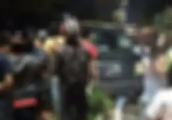 Ini Kronologi Kenapa Ratusan Pemotor Kepung Toyata Alphard di Surabaya