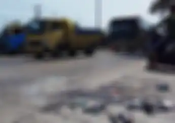 Ngeri Banget! Satu Motor dan Tiga Truk Terlibat Kecelakaan, Dua Orang Tewas di TKP