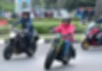 Wuih, Ternyata Helm Yang Dikenakan Presiden Jokowi Murah Banget