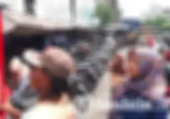 Pemotor di Gresik Heboh, Kok Enggak Diberikan Karcis Saat Parkir?