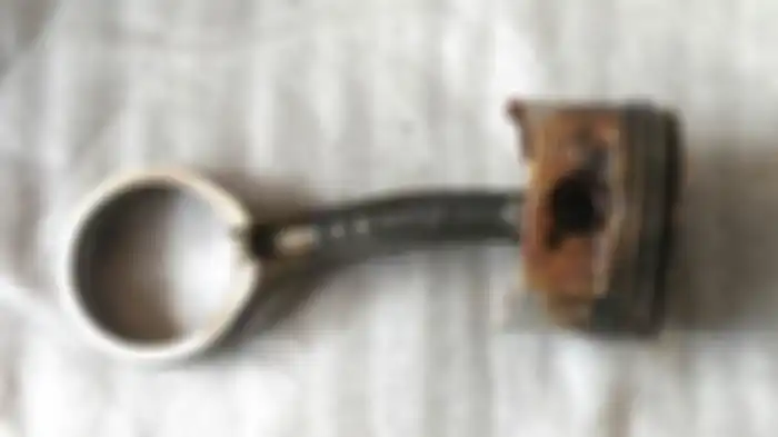 Setang piston bengkok akibat water hammer