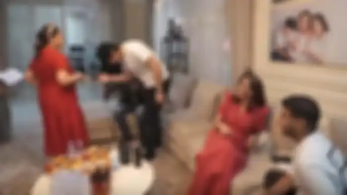 Nagita Slavina tak mau dicium tangannya oleh Al Ghazali dan El Rumi
